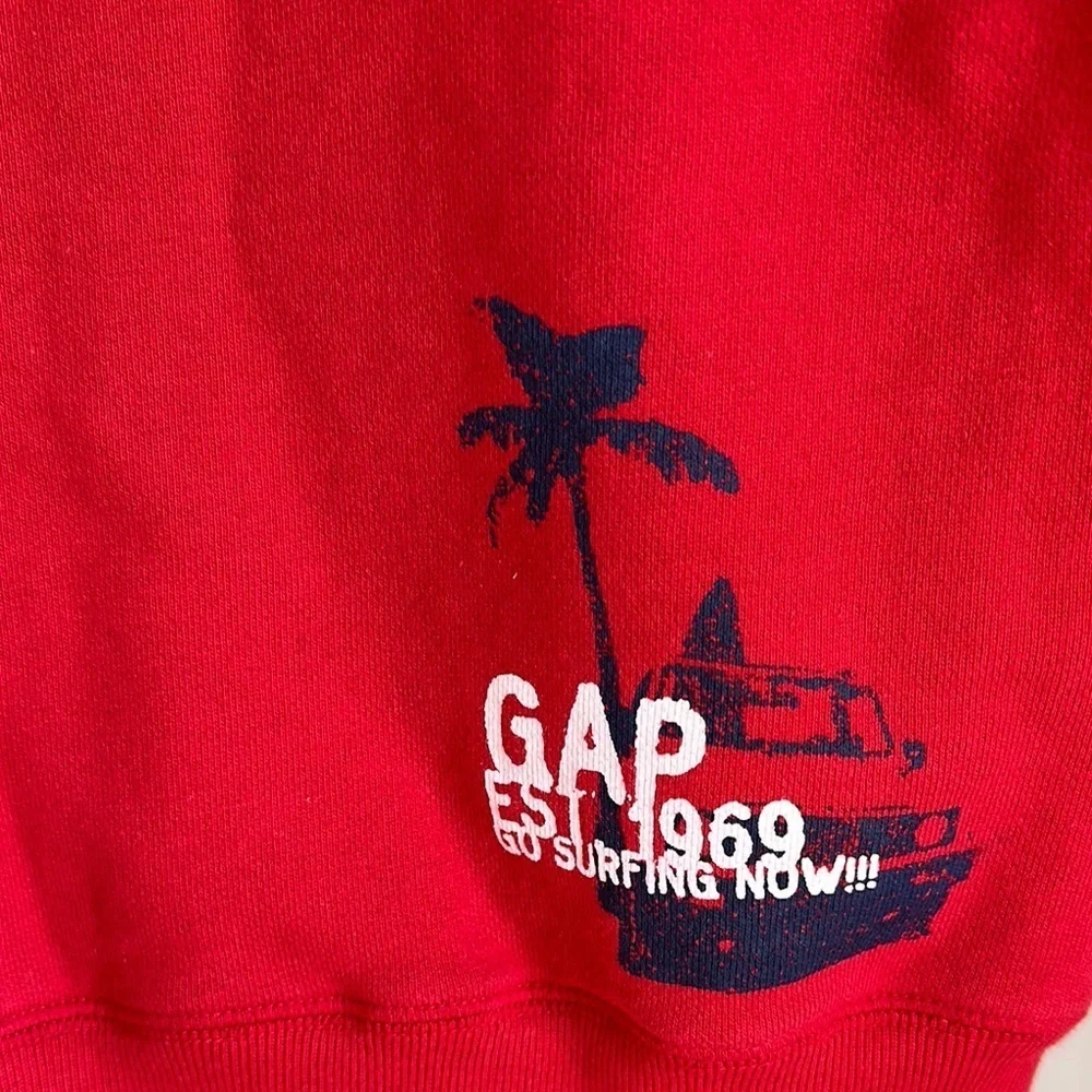 GAP vibrant red
